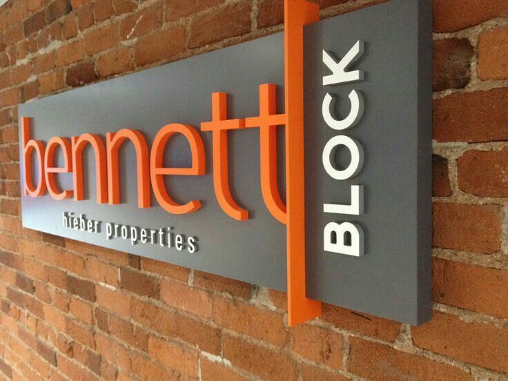 material terbaik untuk signage
